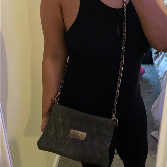 Valentino handbag. - Picture 4 of 11